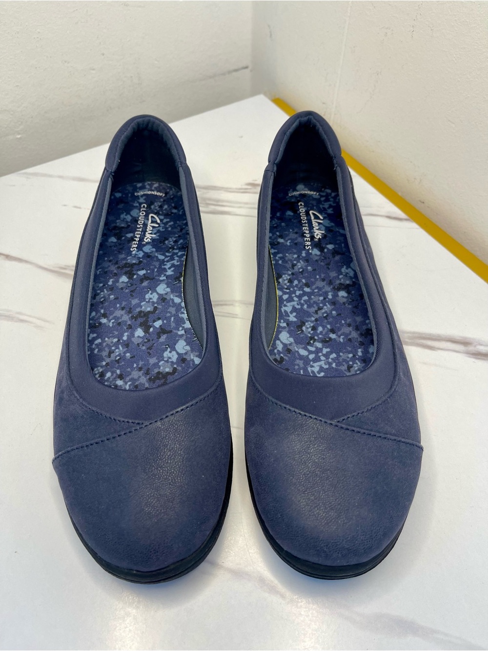 Clarks Navy Slip-On Ballet Flats Sz 9.5 Cloudsteppers Casual Comfort Slip-On